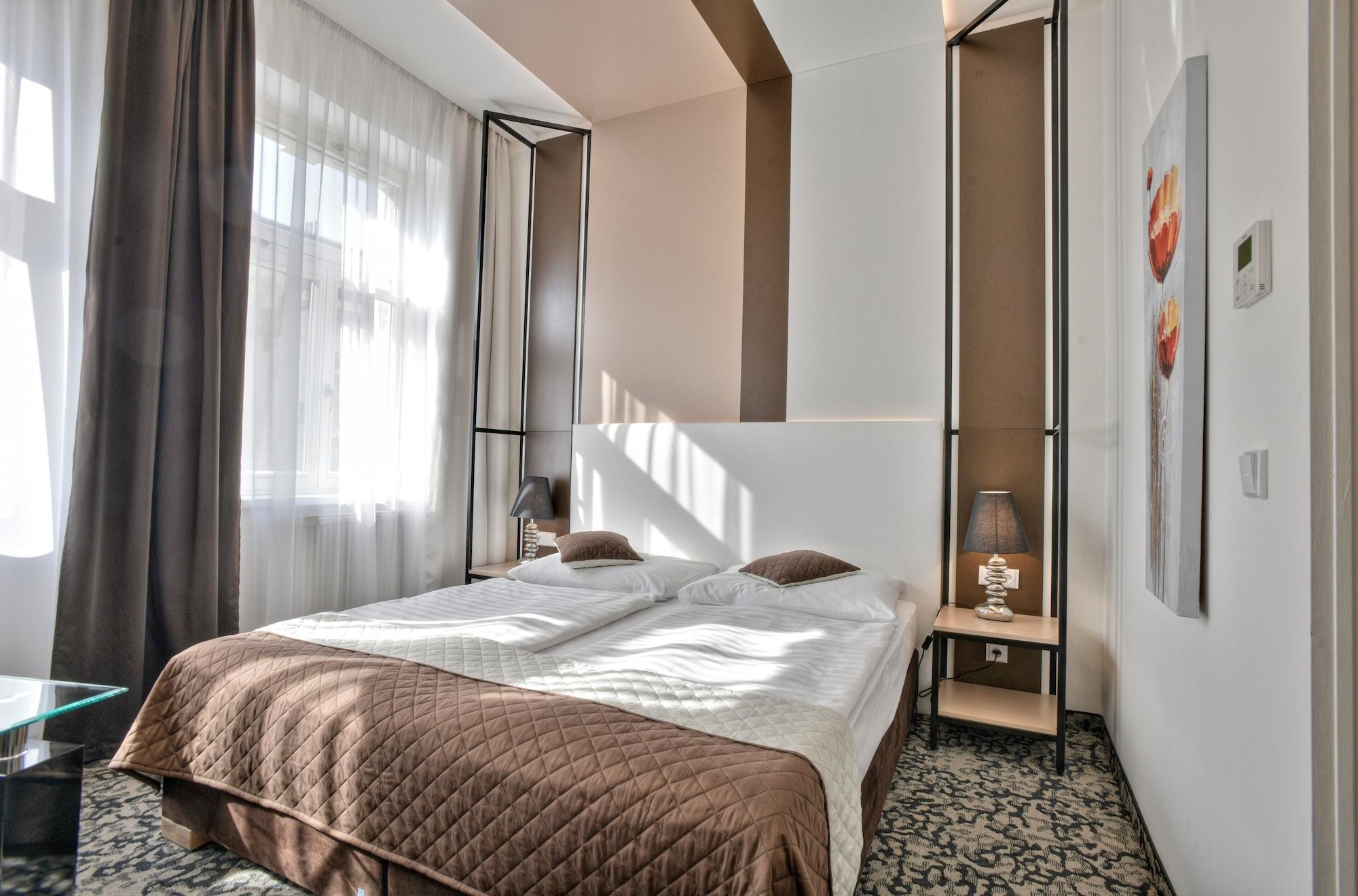 Machova Hotel Praga