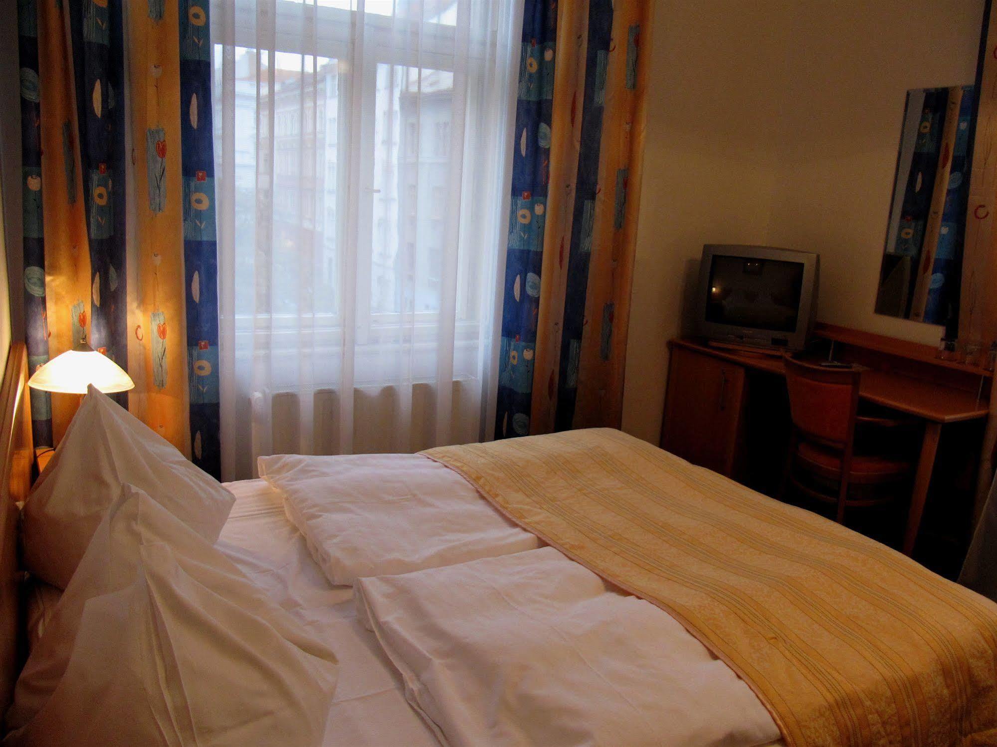 Máchova Hotel